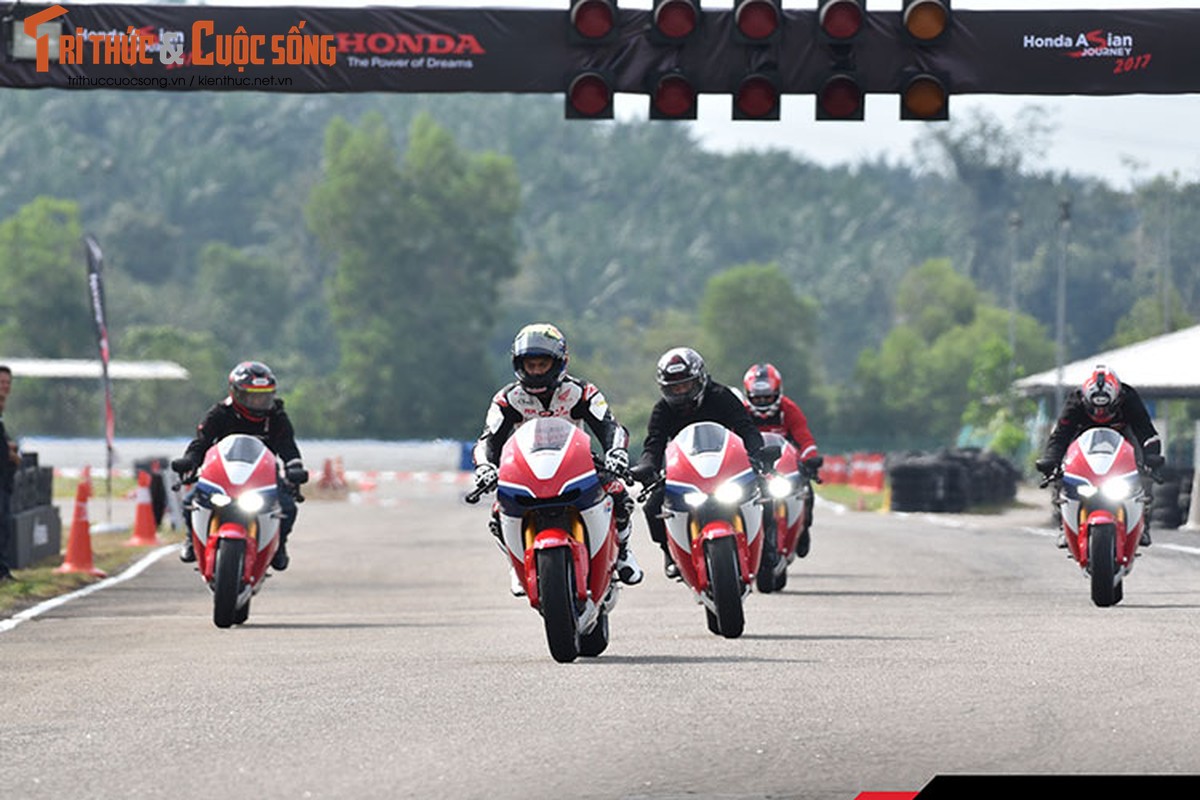 Cam lai moto Honda tai Honda Asian Journey 2017-Hinh-4